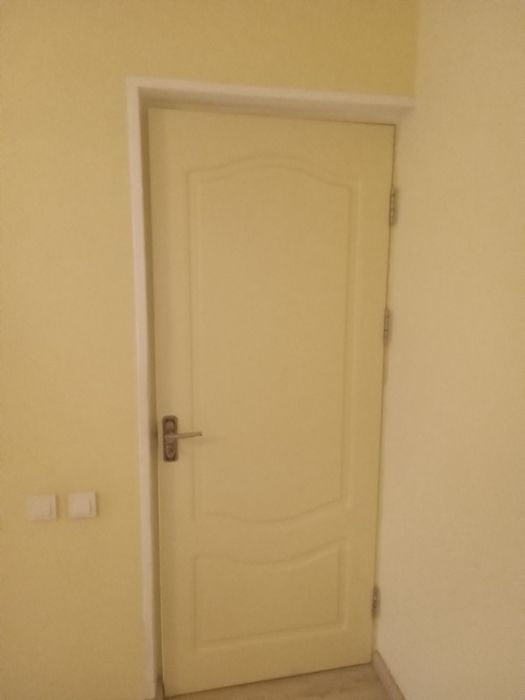 Eshik sotiladi 4 ta yangi og'ir sifatli eshik