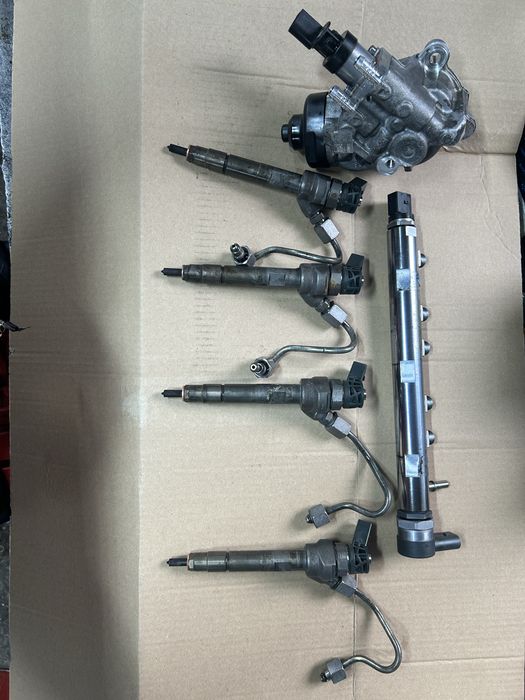 Kit injectie bmw gama f 184 cp cod 0445110616/06