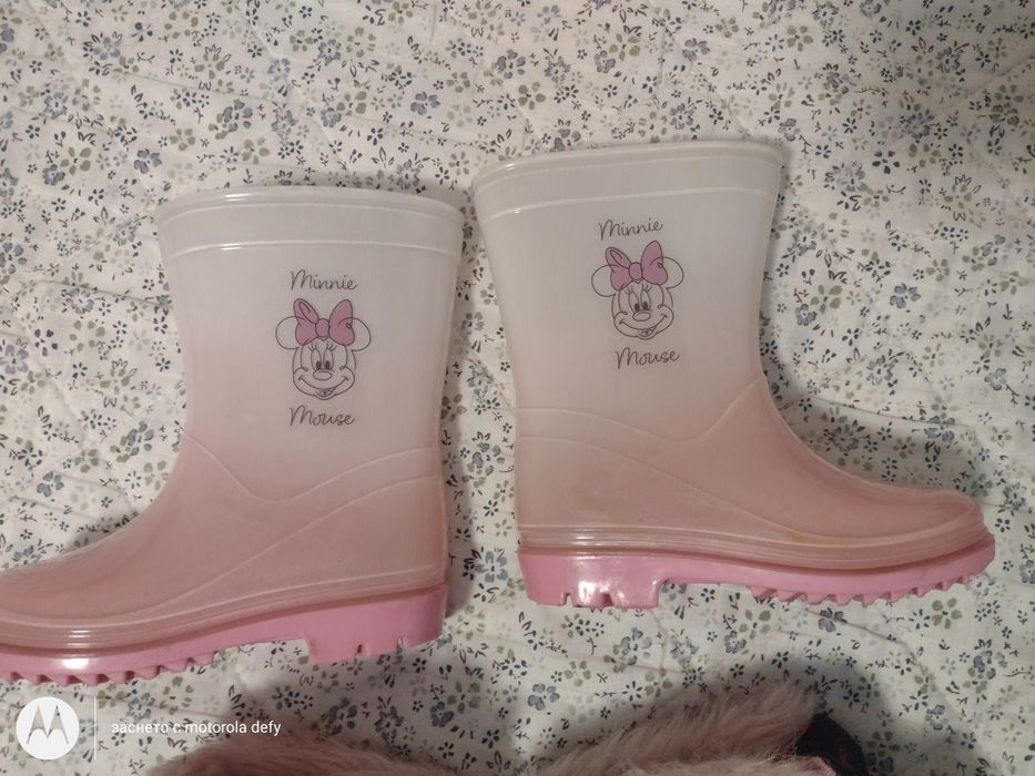 ЛОТ бебешки ботушки и пантофи. За размери и въпроси пишете на съобщени