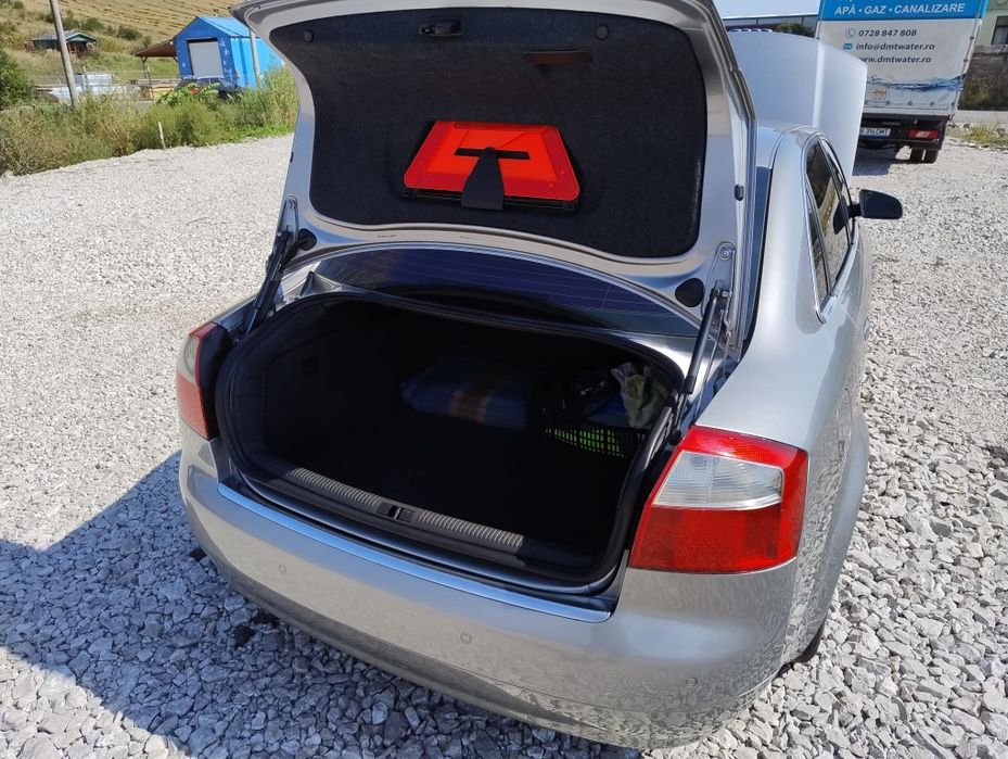 De vânzare Audi A4 B6 2,5 TDI V6 167 CP, evacuare dubla