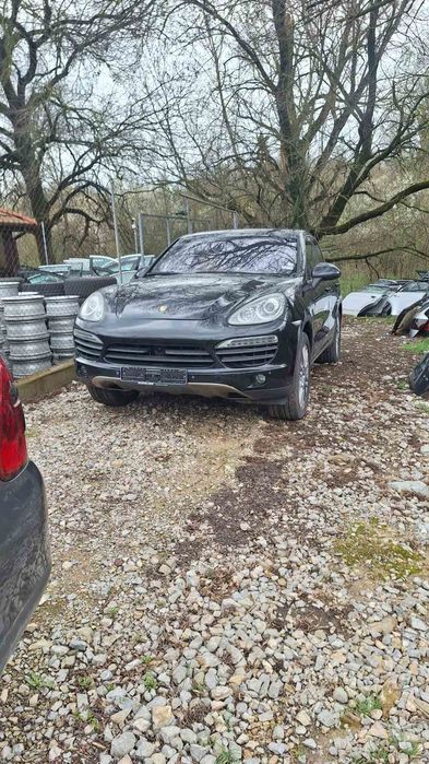 Porsche Cayenne 3.0 S Hybrid 233 к.с. ,автоматик,10 броя на части