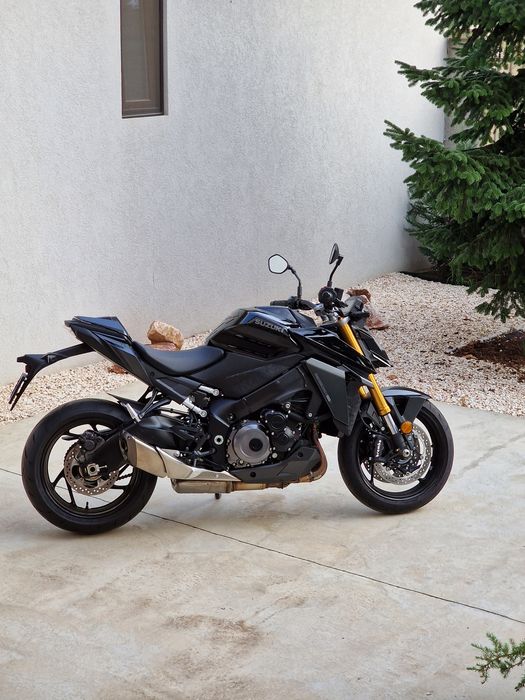 Suzuki GSXS 1000
