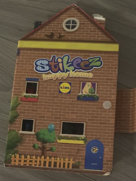 Stikeez happy home