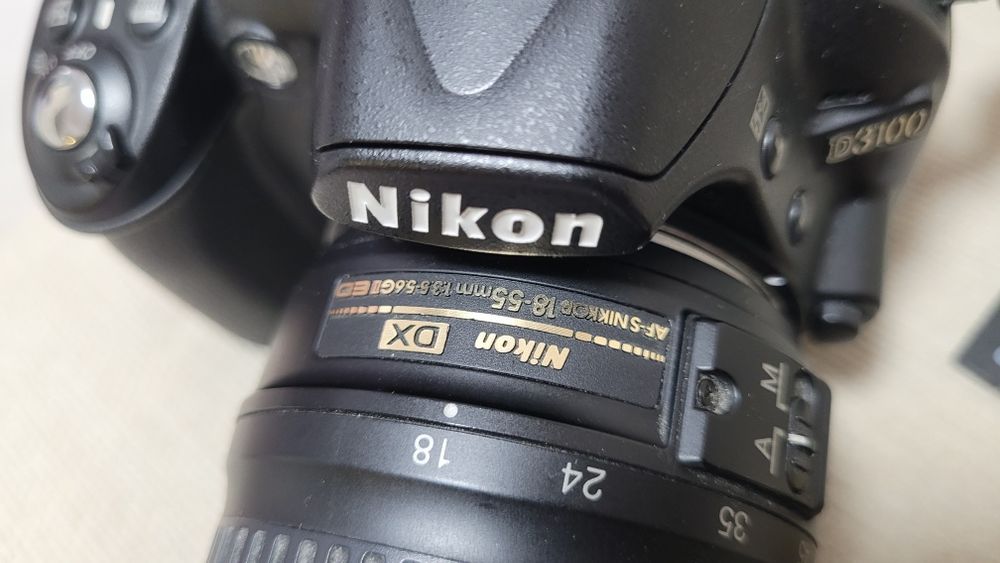 Aparat foto DSLR Nikon D3100 + obiectiv Nikon DX Auto-focus 18-55mm
