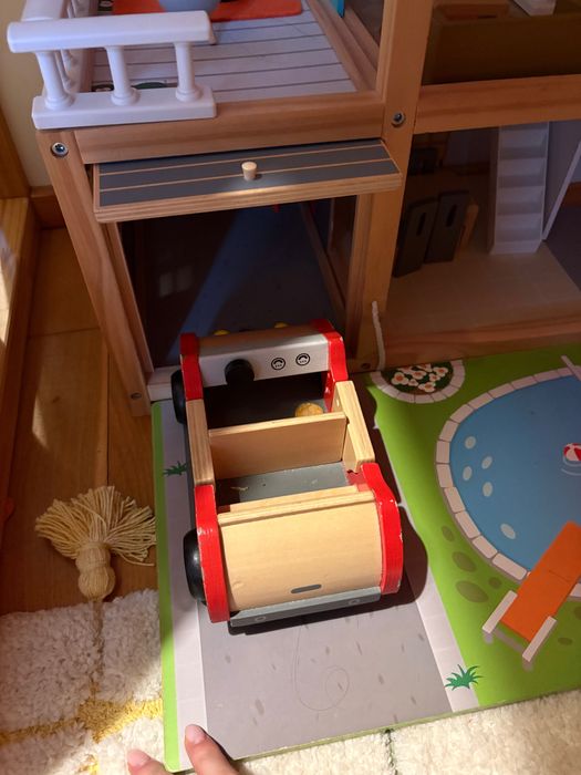 Дървена къща за кукли Haps