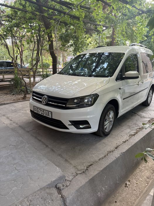 volkswagen caddy tredline 4ta eshikli