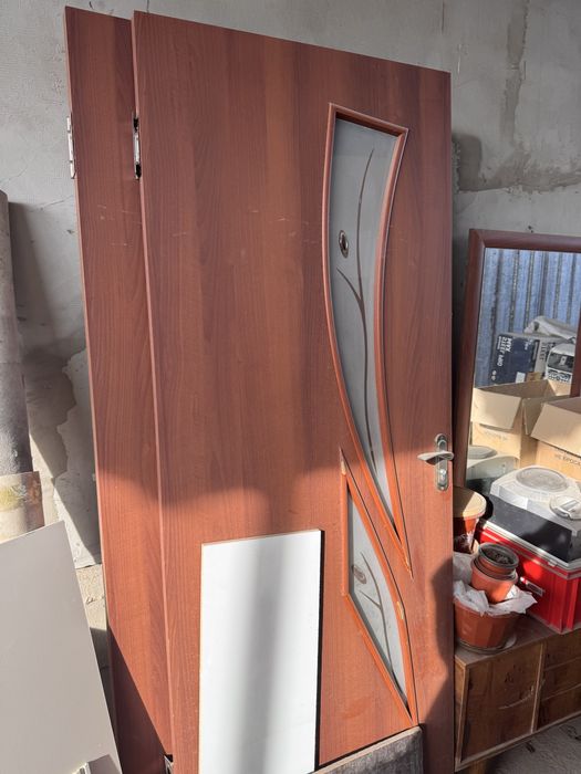 Продам 6 шт двери