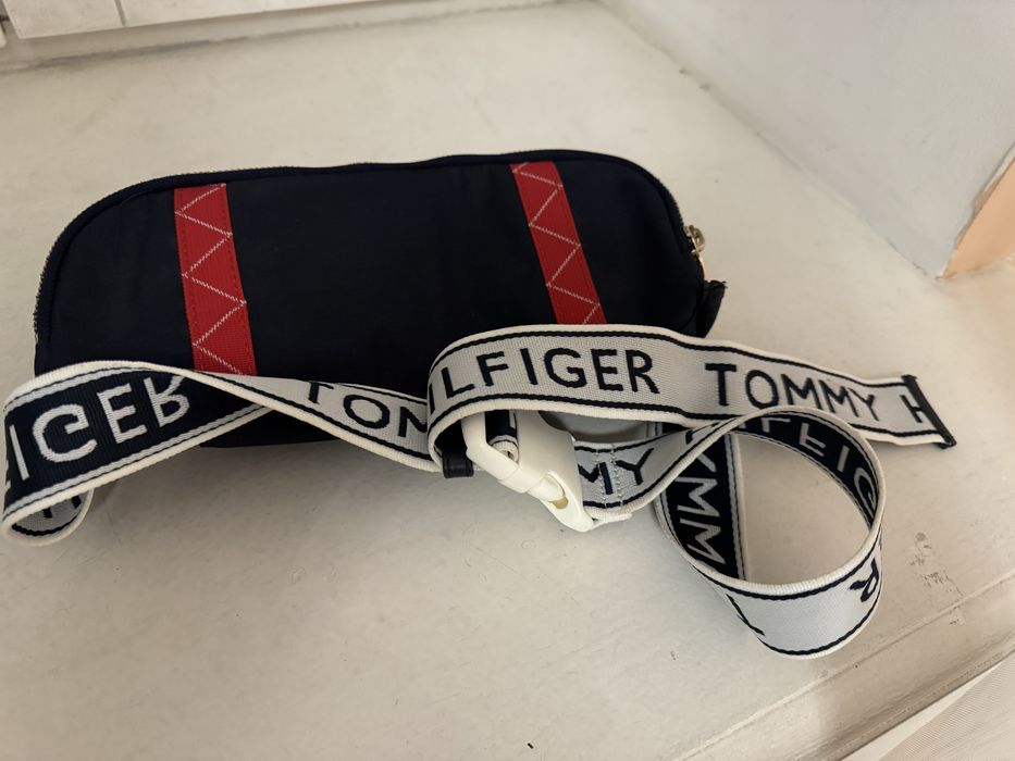 Продам сумку на пояс, Tommy Hilfiger