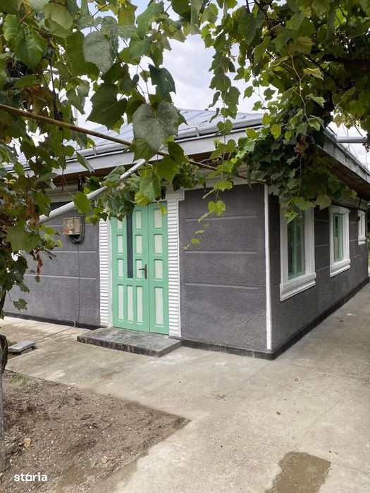 De vanzare casa in Roman, suprafata 150mp, teren de 456mp, 85000euro