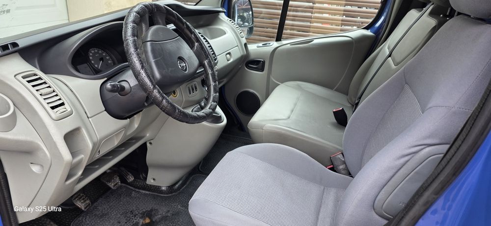 Opel Vivaro Renault Trafic 2.0 DCI 2011