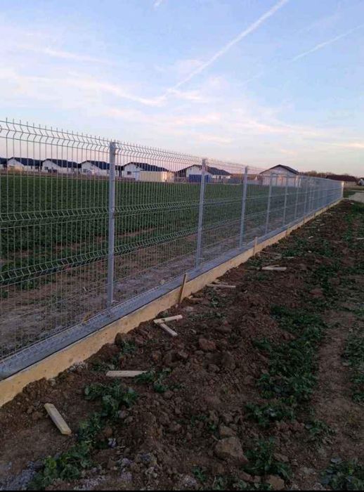 Executam garduri diferite modele