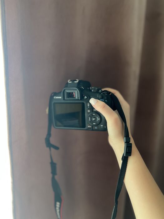 Canon 2000D+lentilă