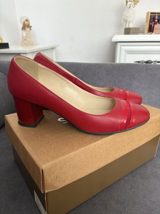 Pantofi rosii piele naturala