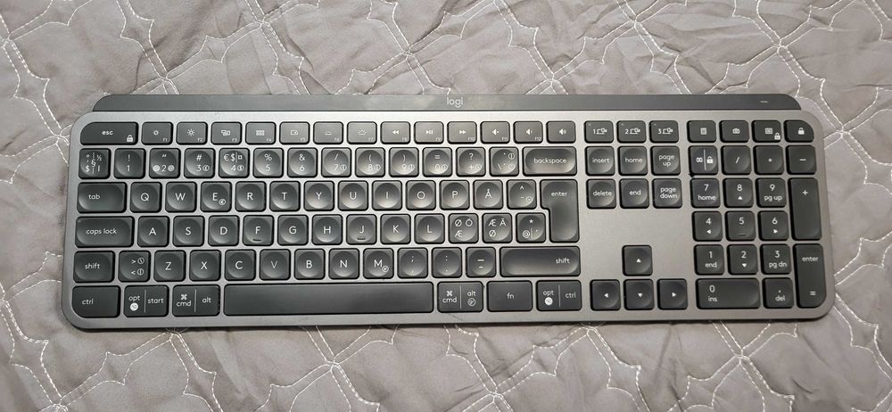 Tastatura Logitech MX Keys  WirelessBluetooth fuctionala fisura tasta7