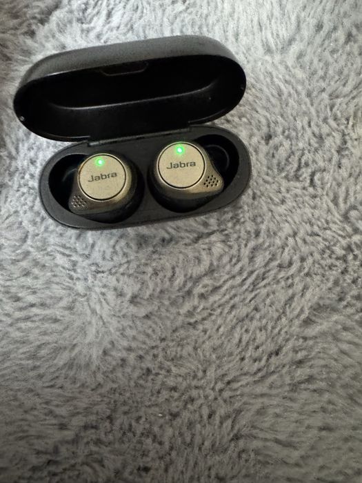 Jabra elite 75t.