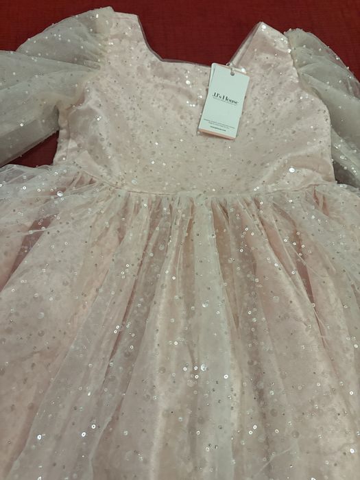 Уникална рокля  Нова