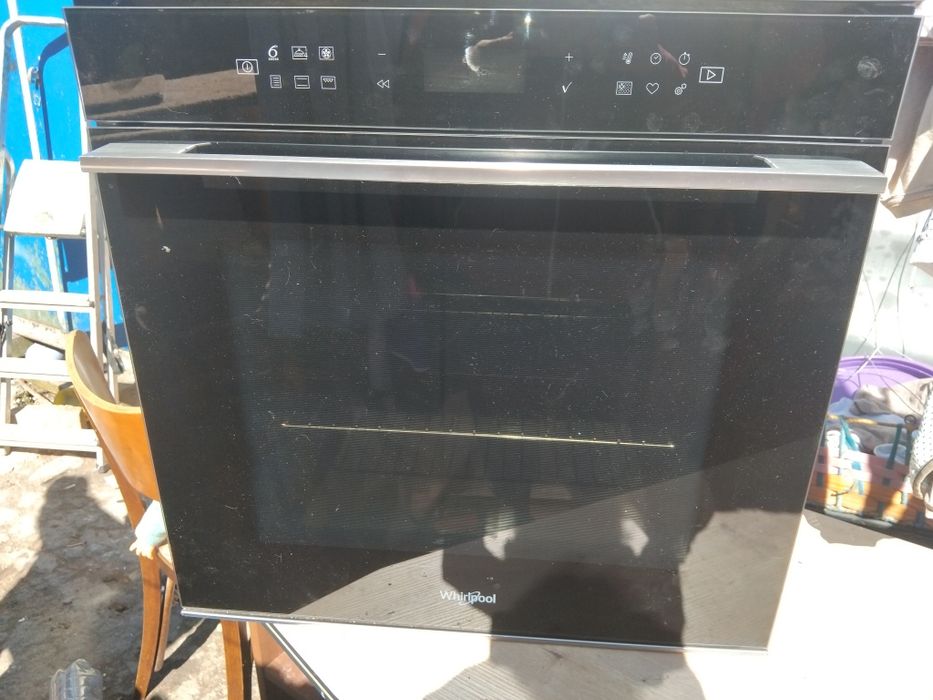 Vând cuptor electric în stare foarte bună