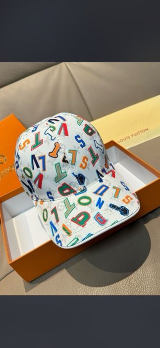 Șapcă Louis Vuitton model 2026,  5  modele