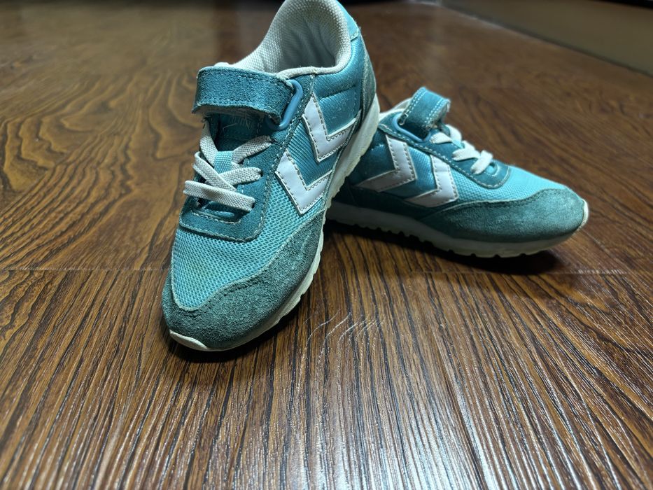 Кроссовки Hummel б/у