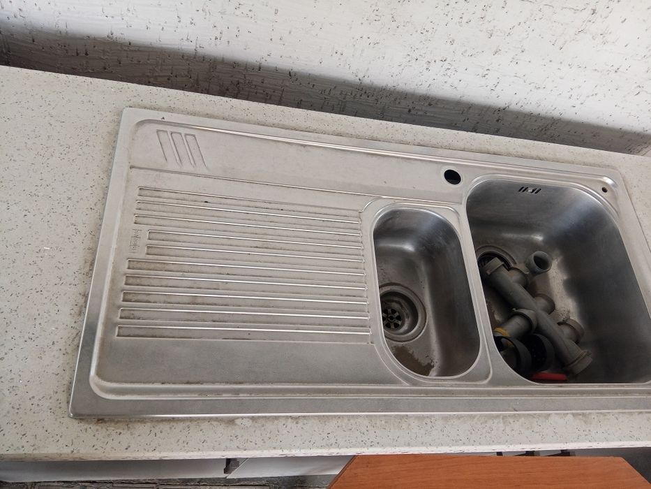 Продам кухню раковину