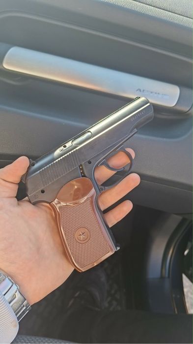 Продава се Airsoft пистолет