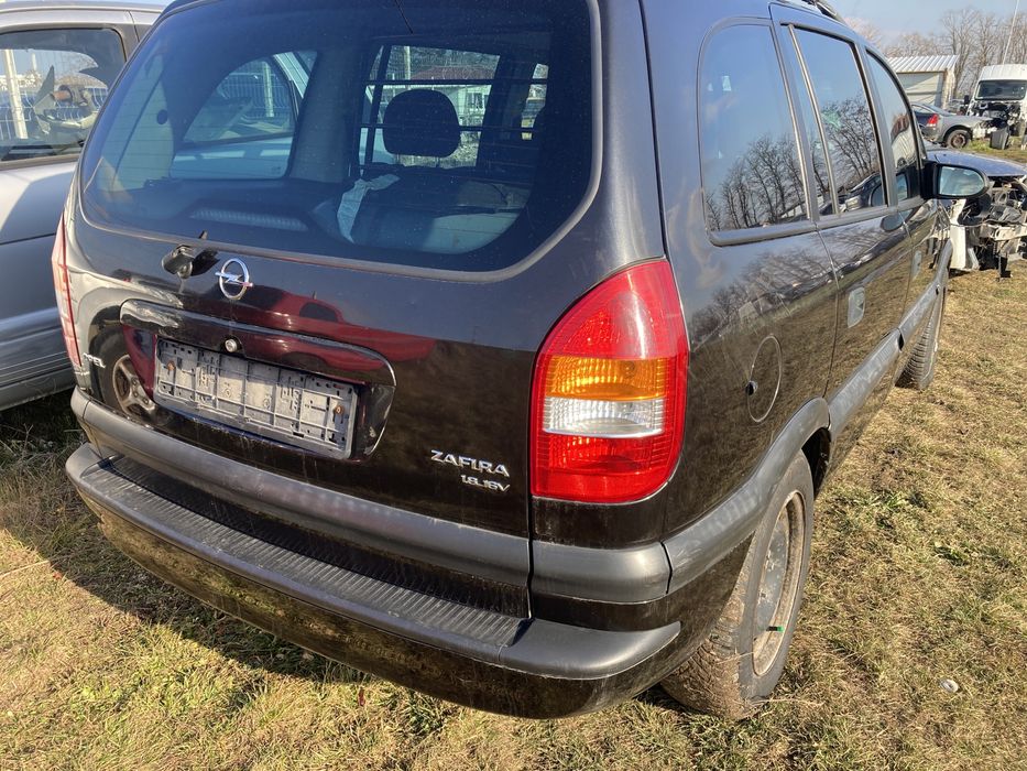 Продава се само на части Opel Zafira A 1.8 16v автоматик