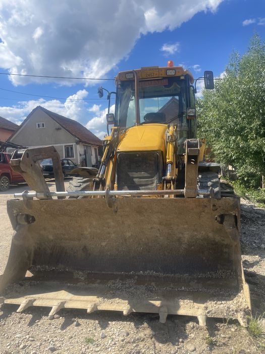Buldoexcavator de inchiriat