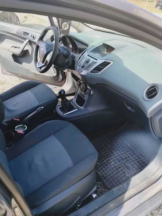 Ford fiesta 2010