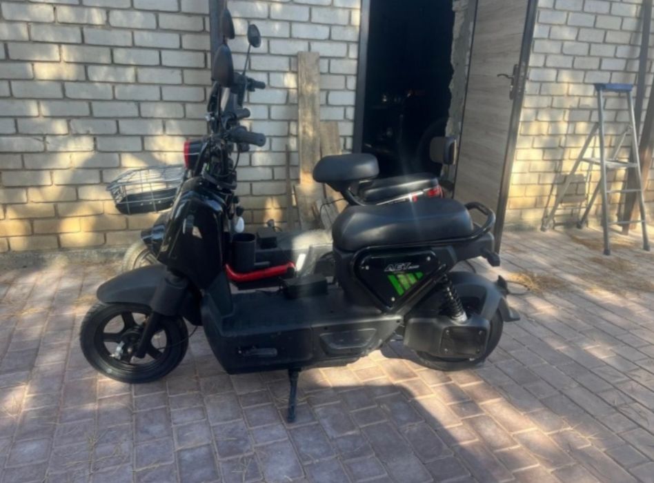 Скутер ABS TANK X черный