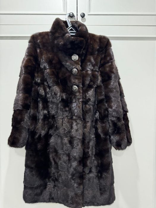 Продам норковую шубу