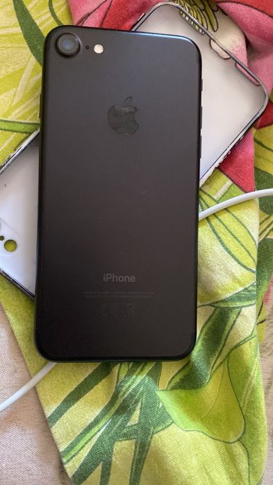 Продам iphone 7