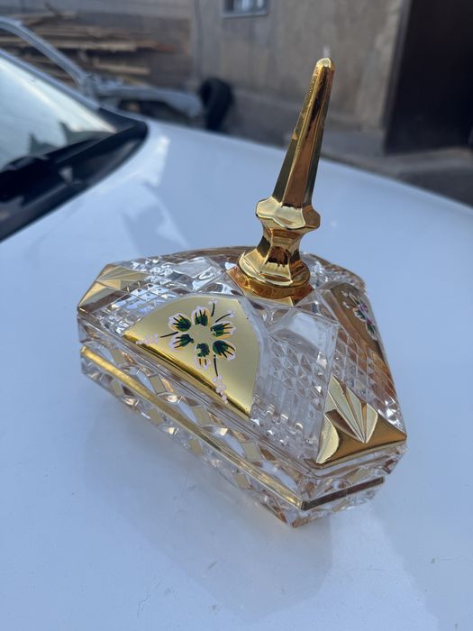 Конфетница красивая