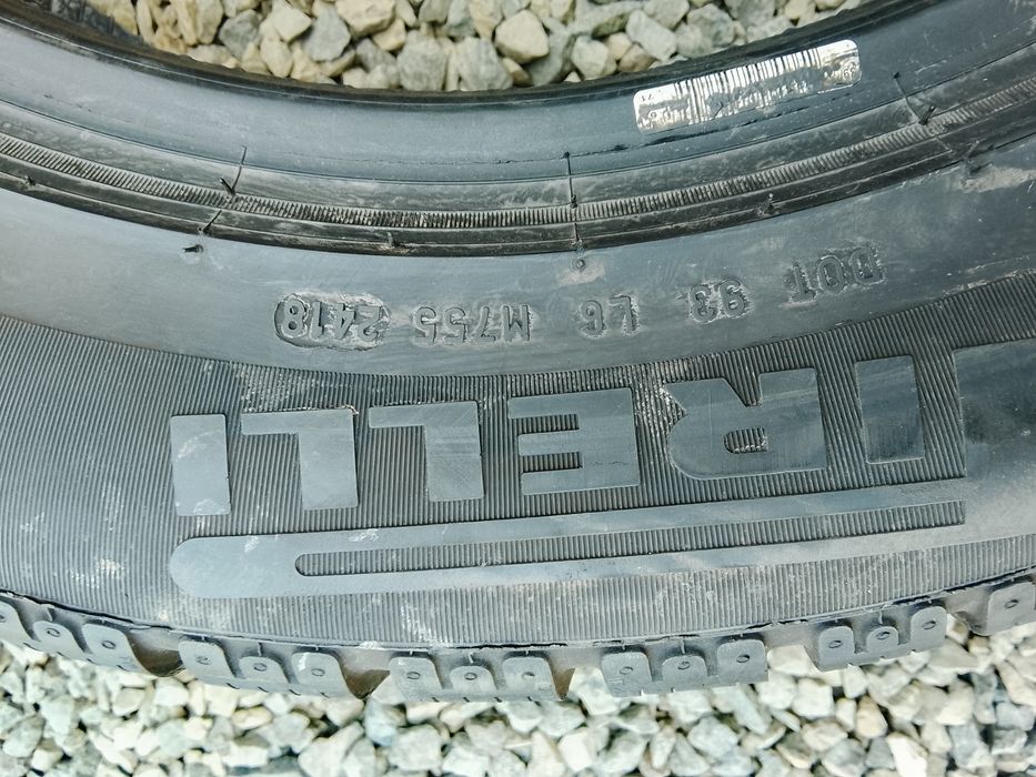215 60 17. Pirelli. An 2018