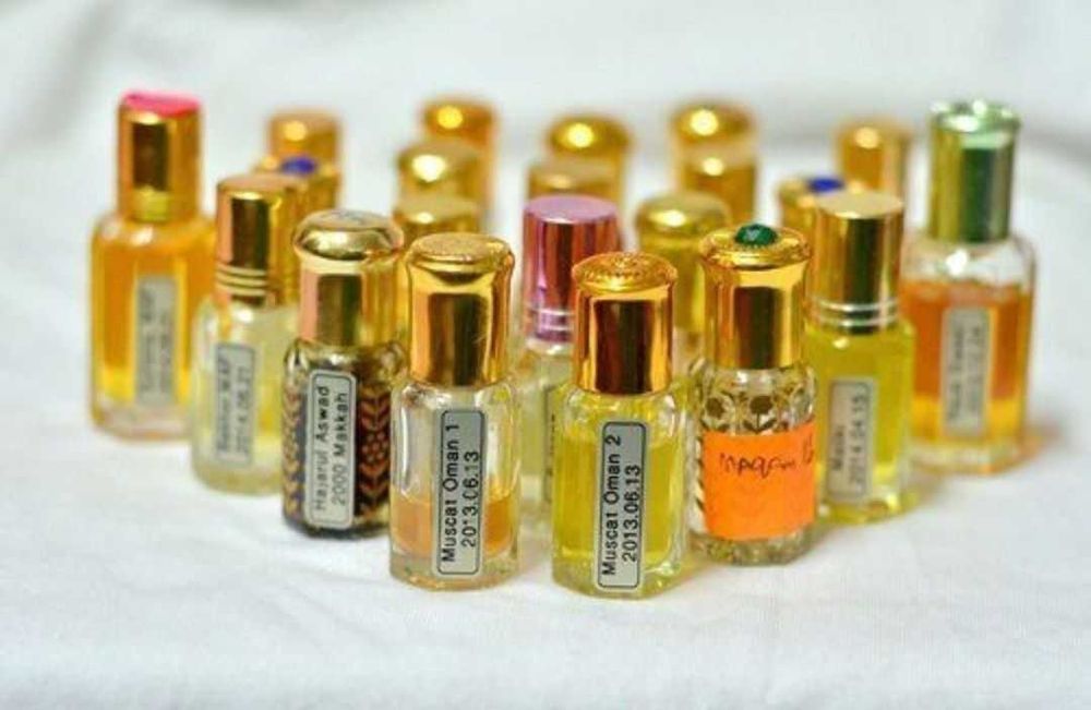 Мушканбар, атир, туалетная вода, духи
 mushkanbar, atir, duxi