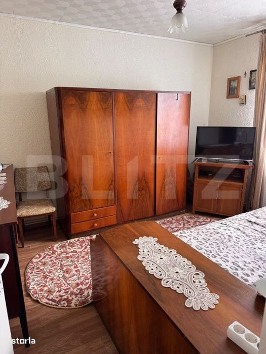 Apartament 3 camere, semidecomandat, central