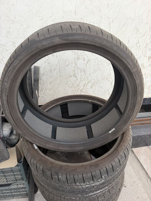 Mercedes-Bens w 223 Pirelli Balon
