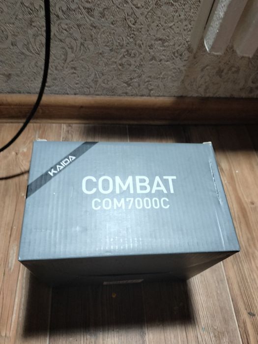 Продам катушку комбат 7000 ные