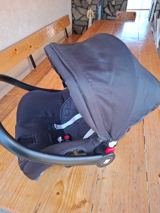 Две столчета за кола за 50 лв двете/ 0-18 кг