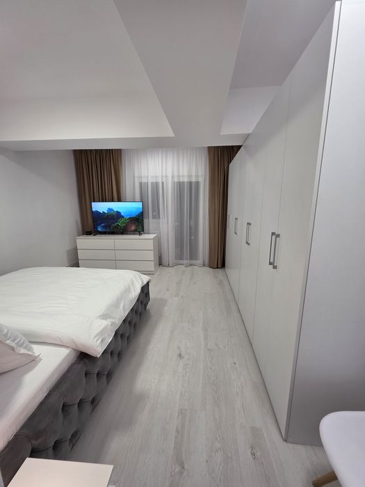 Vând garsonieră complet mobilată și utilată zona Cornitoiu