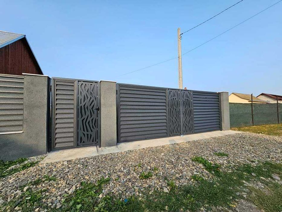 Garduri si porti din panouri stil jaluzele si alte modele disponibile