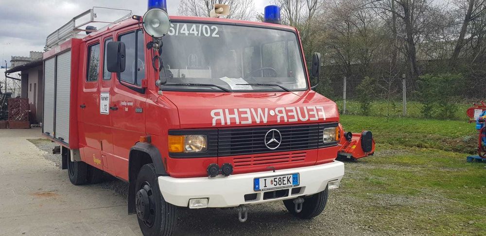 Autospeciala POMPIERI Mercedes Benz 811 D