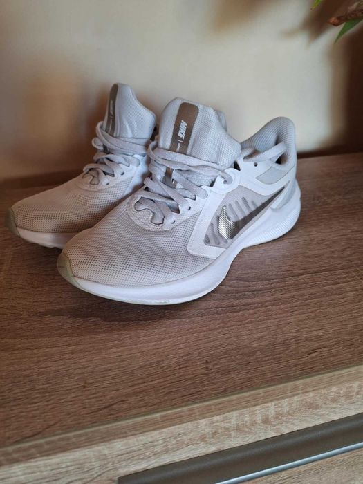 Vand adidasi Nike Downshifter, marime 36.