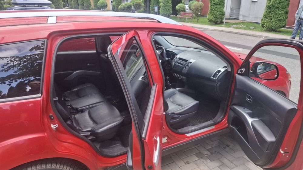Mitsubishi     Qutlander 2.0  TDI 4 × 4   2008