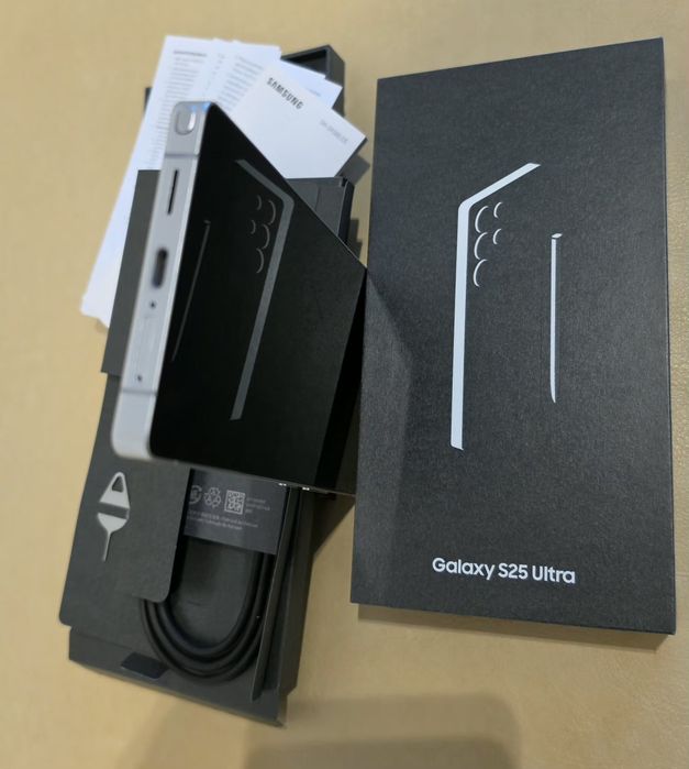 Samsung  Galaxy  S25 Ultra  Silverblue 1TB