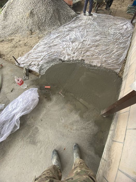 Стяжка,фундамент,ворота установка