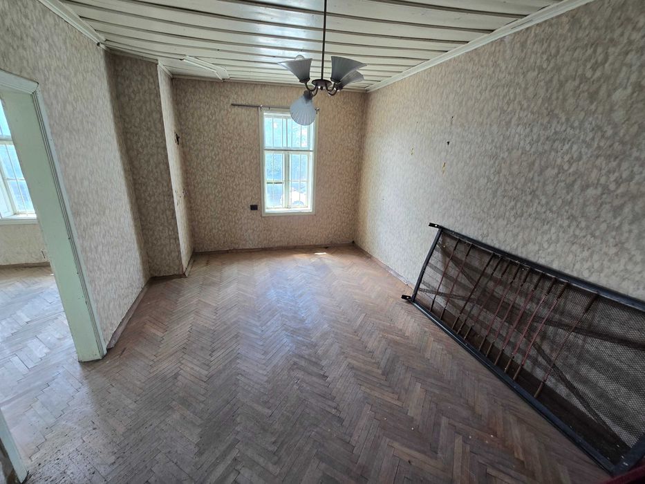 Къща в село Козаревец
