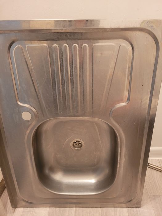 Продам Раковину металическую