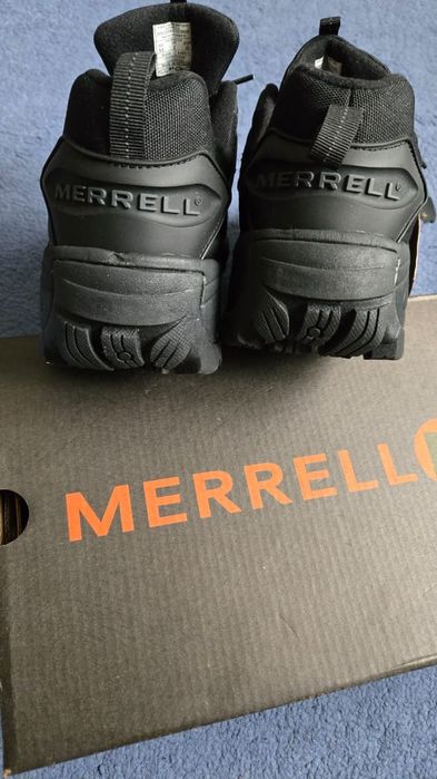 Продам кроссовки MERRELL