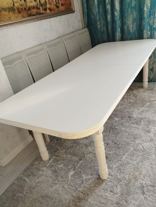 Продается стол