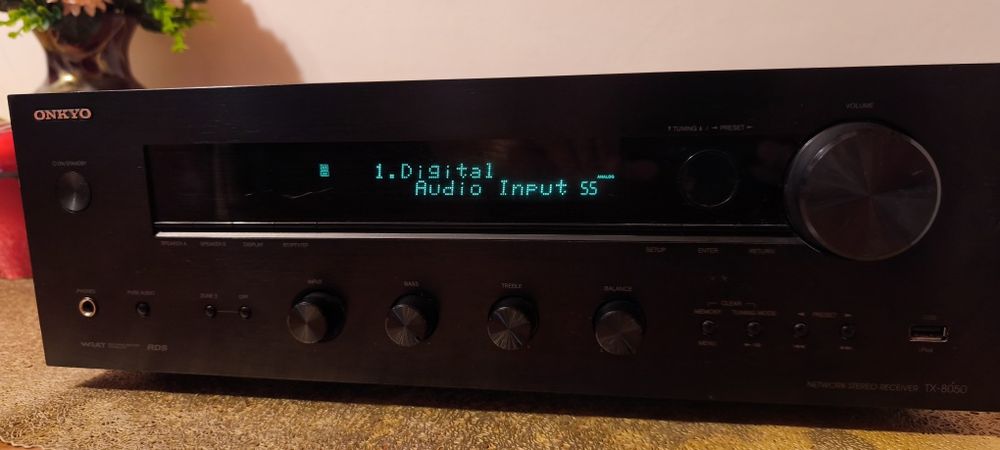 Receiver amplificator Onkyo TX-8050 defect !